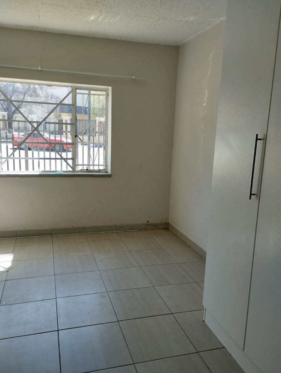 To Let 1 Bedroom Property for Rent in Navalsig Free State